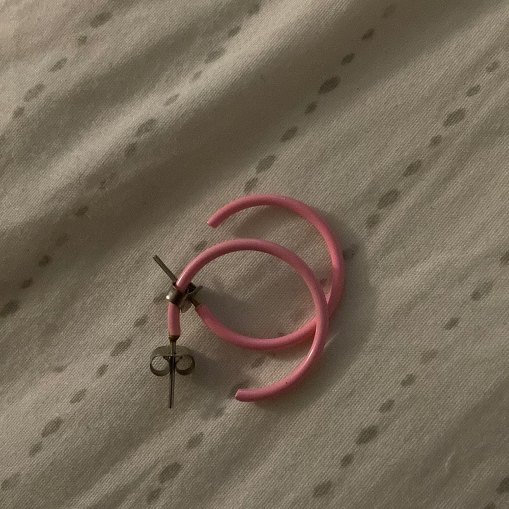 Vintage Pink Hoop Earrings!